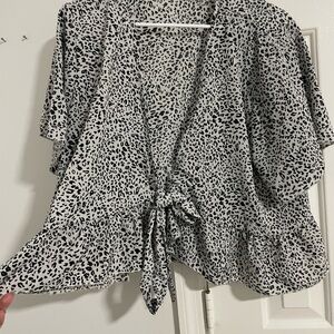SHEIN Black and White Patterned Blouse